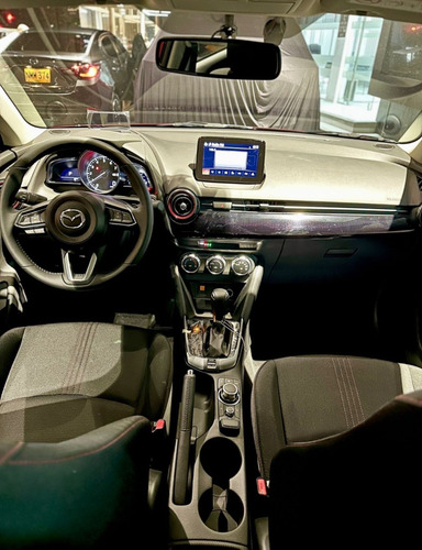 Mazda 2 Sedan Grand Touring Automatico Ipm Paño 2026