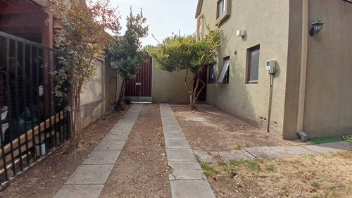 Arriendo Casa Santa Rosa De Huechuraba (90045)