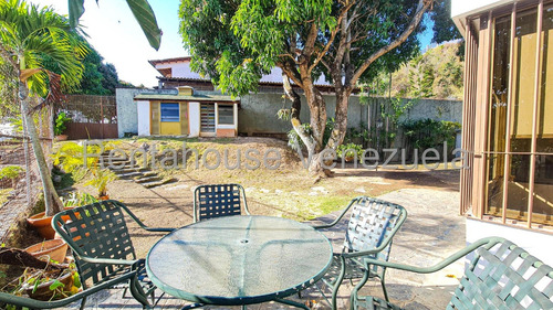 Casa En Venta En El Cafetal Calle Cerrada Casas En Caracas Angela Tochon