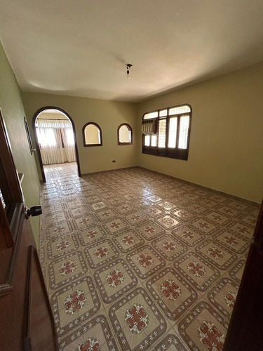 Josseyris Jimenez Vende Casa En La Viña