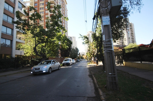 Se Vende Departamento En Macul - Armando Moock 3637