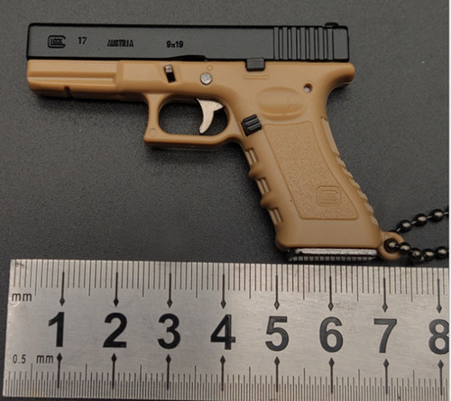 Imagen 4 de 6 de Llavero De Pistola Glock