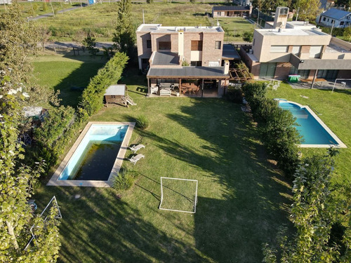 Imagen 5 de 29 de Casa De 3 Dormitorios En Venta Con Pileta Y Galería Hostal Del Sol