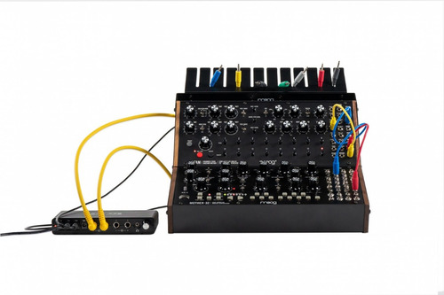 Imagen 1 de 8 de Moog Sound Studio Mother-32 Y Dfam Sintetizadores Audiotecna
