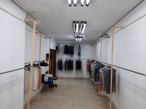 Venta Local Excelente Ubicacion Sobre Avenida Urquiza En Caseros Centro