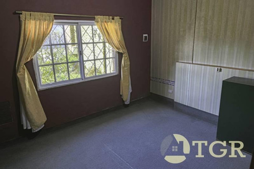 Oport X Viaje - Imponente Casa En Lote Propio. Ideal Dos Familias.