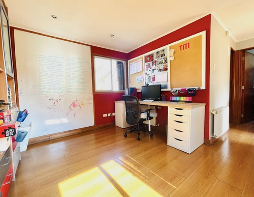 Casa En Venta De 4 Dorm. En Vitacura