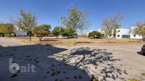 Imagen 21 de 29 de Venta Casa De 4 Dormitorios Con Pileta En Los Aromas, Valle Escondido!
