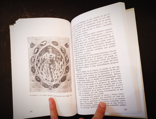 Imagen 8 de 8 de Libro Astrología Aleister Crowley Con Llavero De Regalo
