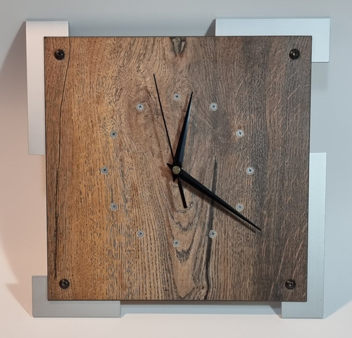 Reloj De Pared - Laminado Diseño Madera - 27 X 27 X 3 Cm