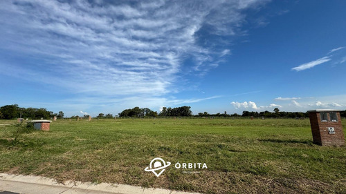 Lote A La Venta En San Sebastian Area 13, Frente A La Plaza