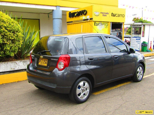 Imagen 5 de 25 de Chevrolet Aveo Emotion 1.6 Gt