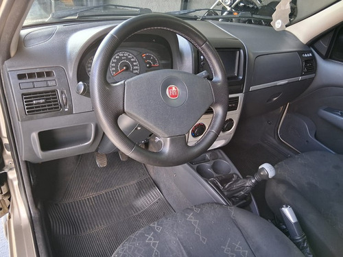 Fiat Strada 1.4 MPI TREKKING CE 8V FLEX 2P MANUAL