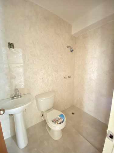 Imagen 8 de 14 de Apartamento En Venta En Mañongo