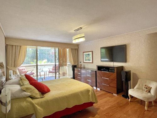 Depto De 5 Dorm, 4 Baños, Amplios Espacios En 220 Mt2 Utiles