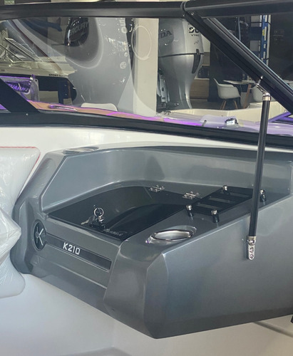 Imagen 8 de 19 de Klase A K210 F/b Con Motor Mercury 150 Hp