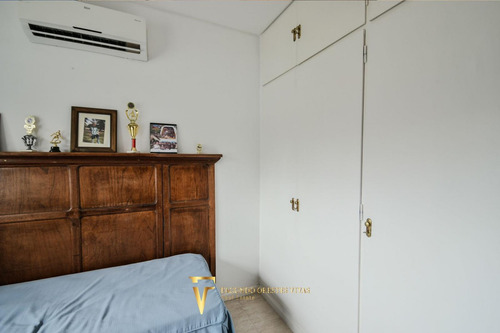 Casa En Saint Thomas Norte - Alquiler - 6 Ambientes - Categoría