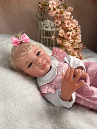 Boneca Reborn Menina Corpo De Pano Muito Macio Com Enxoval