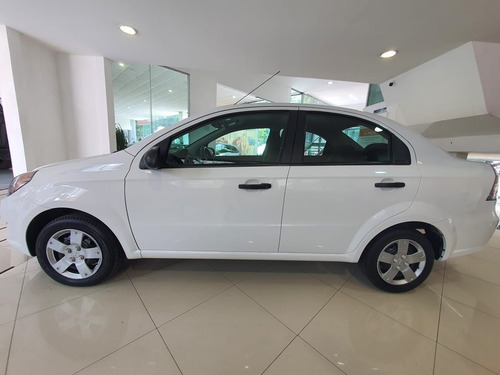 Imagen 2 de 15 de Chevrolet Aveo Ls Tm Paq. K 2018 44,300 Km Blanco 4 Ptas