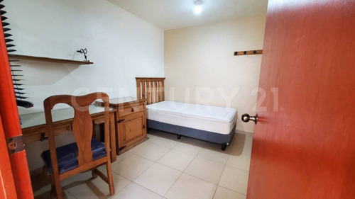 Casa De Estudiantes En Venta Cerca De La Uvm-cholula, Puebla,,