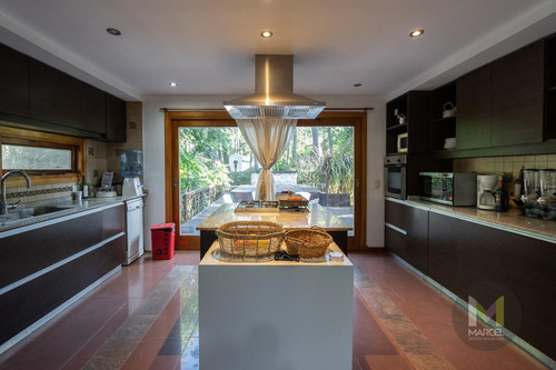 Imagen 8 de 30 de Casa En Venta - 5 Ambientes - Carilo