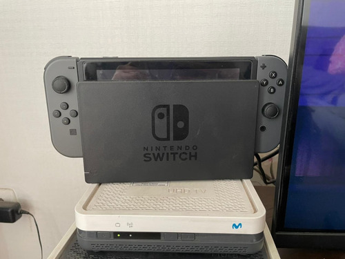 Vendo Consola Nintendo Switch Casi Nueva