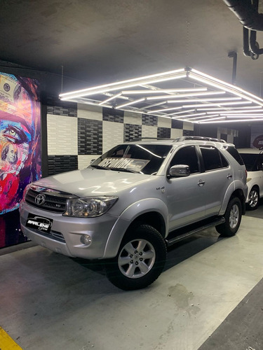 Toyota Fortuner 2010