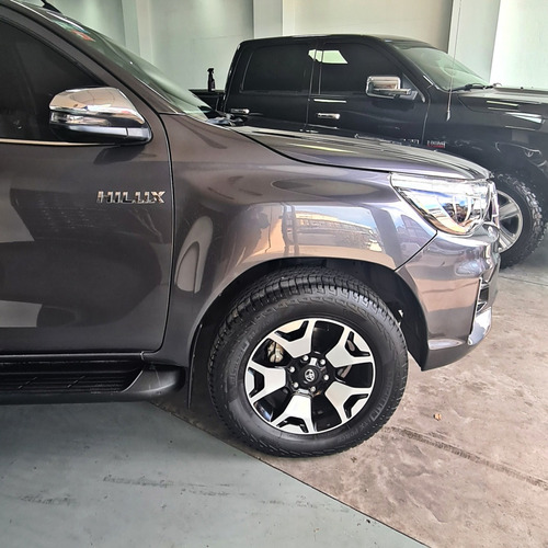 Toyota Hilux 2.8 Cd Srx 177cv 4x4 At