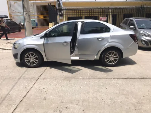 Chevrolet Sonic 1.6 Lt 4 p