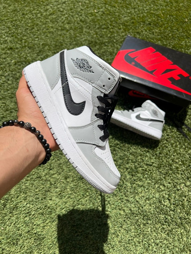 Jordan 1 Low Smoke Grey - Talla - 24