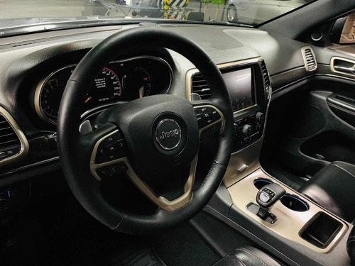 Imagen 8 de 13 de Jeep Grand Cherokee 2014 5.7 Limited Premium V8 4x2 Mt