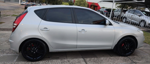 Imagem 5 de 15 de Hyundai I30 2010 2.0 Gls Aut. 5p