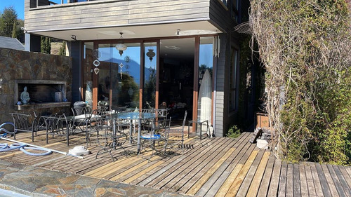 Casa En Venta De 4 Dorm. En Pucón