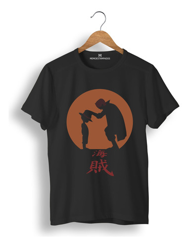 Remera: Shanks Luffy  Memoestampados