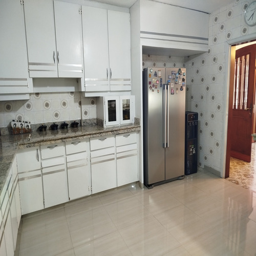 Sky Group Vende Casa En Urbanización La Viña. Inc-441