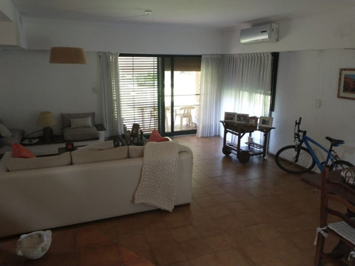 Imagen 8 de 18 de 5 Ambientes Sobre Lote De 1200 M² - Club Campos De Golf Las Praderas De Lujan