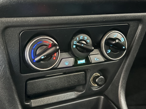 Mitsubishi Pajero TR4 2.0 4X2 16V 140CV FLEX 4P AUTOMÁTICO