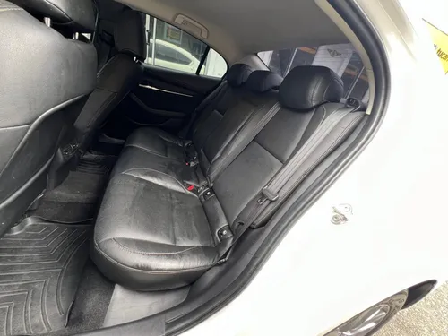 Mazda 3 2.0 Touring