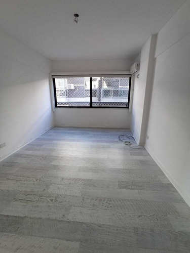 Departamento En Venta En Tigre, 3 Dormitorios, 2 Baños Y Toillete, Dos Cocheras Y Pileta