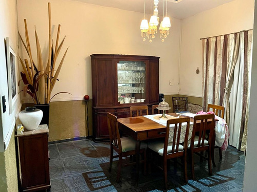 Se Vende Casa Con Pileta + Departamento