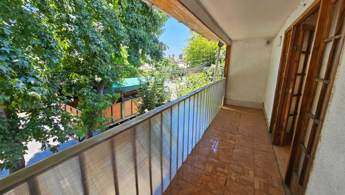 Casa Esquina En Venta, Buen Barrio. (79951)