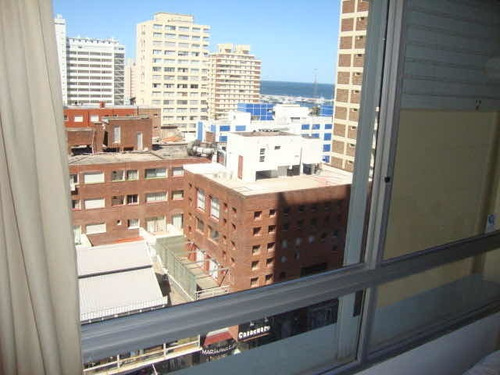 Punta Del Este, Con Todas Las Comodidades Y En Pleno Centro.