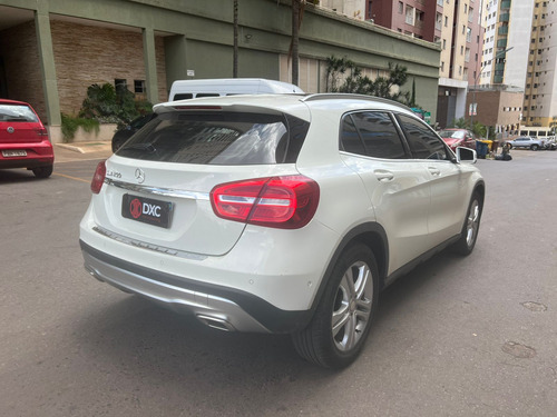 Mercedes-Benz Classe GLA 1.6 Enduro Turbo Flex 5p