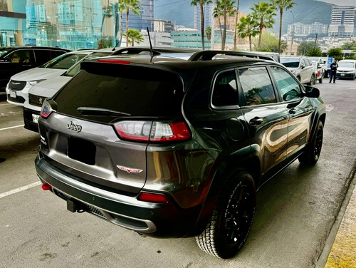 Jeep Cherokee 3.3l Trailhawk At