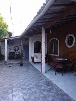 Casa Lado Praia Com Quintal Amplo Em Itanhaém Litoral Sul Sp
