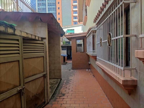 Imagen 24 de 30 de Jorge Febres Alquila Casa En Urb. La Viña Atc-879