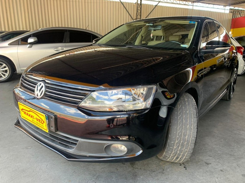 Volkswagen Jetta 2.0 Comfortline Flex 4p Automática