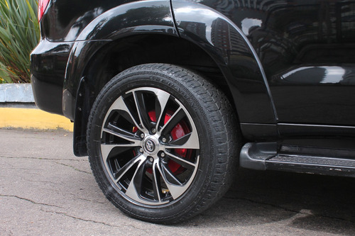 Toyota Fortuner 3.0 Sr5 Diésel 4x4 At