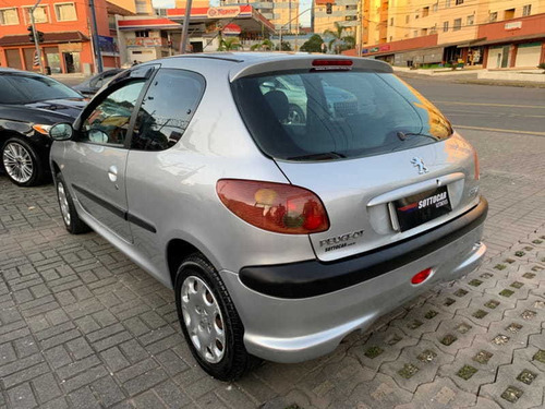 Imagem 7 de 10 de Peugeot 206 1.4 Sensat Fx 2007