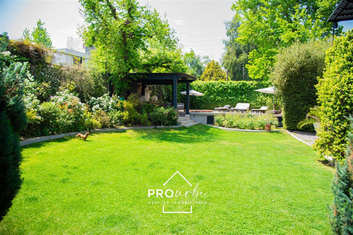 Casa En Arriendo De 5 Dorm. En Las Condes